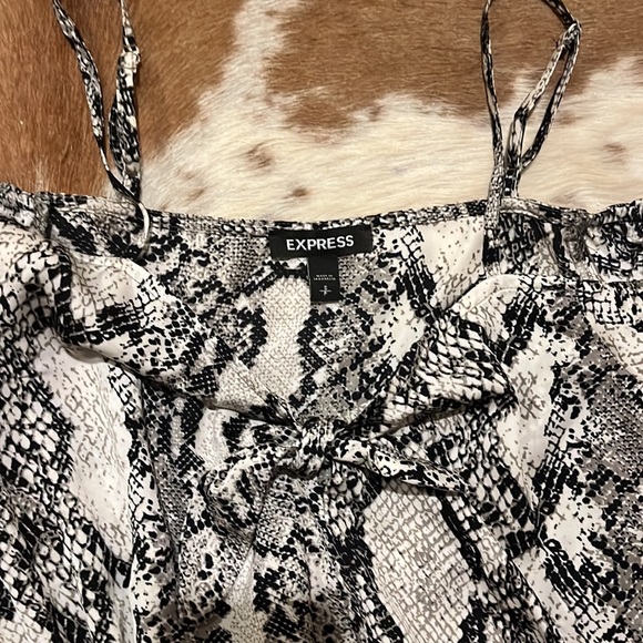 NEVER WORN - Sexy off the shoulder snakeskin top - Express - Picture 2 of 2